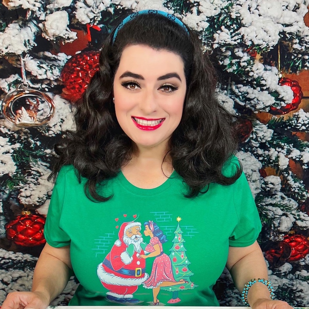 Kissing Santa Claus Christmas Pinup Rockabilly T-Shirt Vintage Inspired